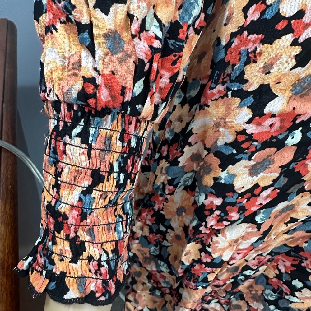 Floral V-Neck Long Sleeve Dress - Picture 3 of 6